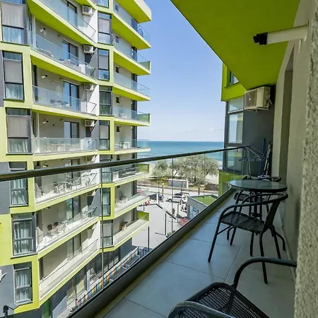 Lady Sea By Aaa Apartment *
